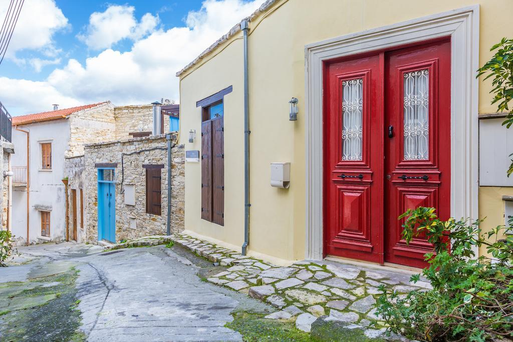 Redblue Door Two Traditional Listed Houses Pano Lefkara Exterior foto